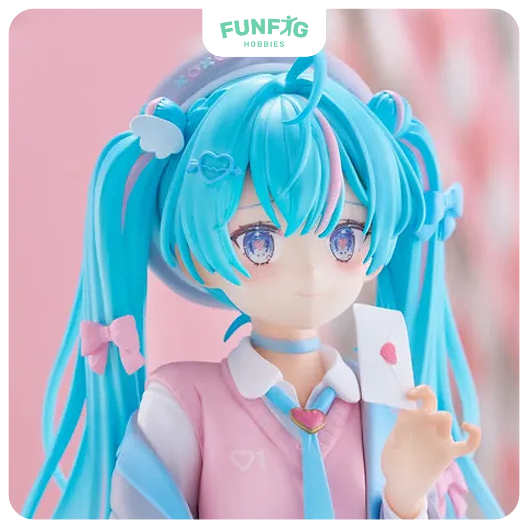 Noodle Stopper Figure Hatsune Miku – Koisuru Blazer Ver. Vocaloid (13cm)